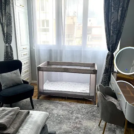 Center Luxury